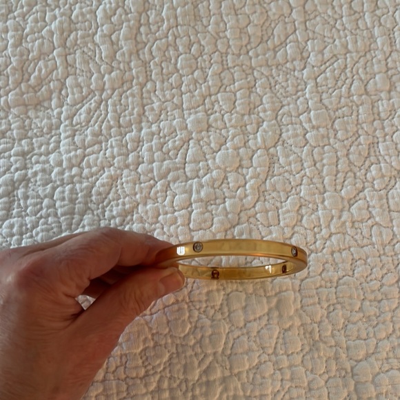 Vintage Plastic Lucite Bracelet with five rhinestones - Picture 5 of 5